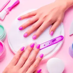 Przedłuż paznokcie bez lampy! Odkryj 5 trwałych metod DIY.