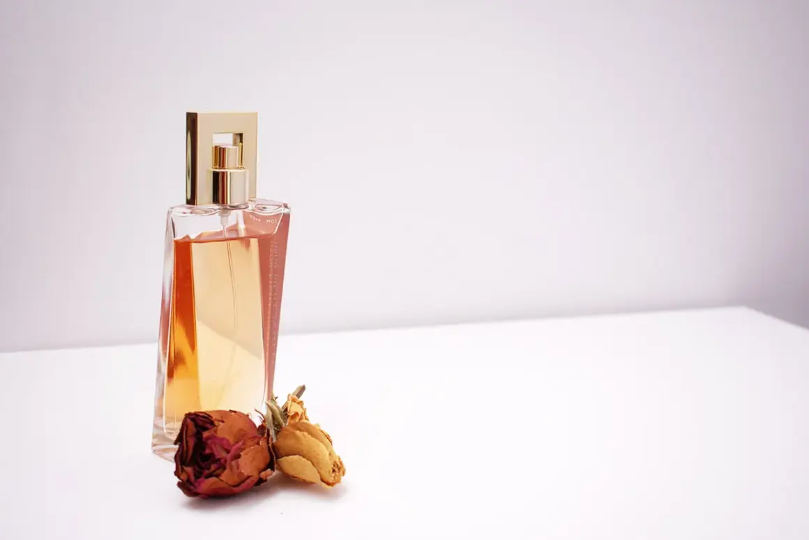 Tagomago: Oryginalne perfumy? Jak sprawdzić i dlaczego są tańsze