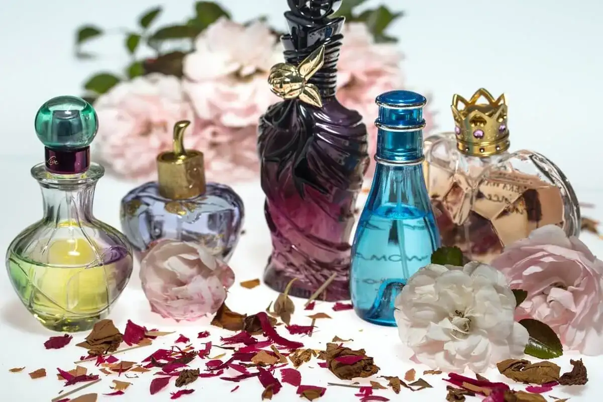 Tester perfum czy oryginał? Poznaj różnice i uniknij podróbek