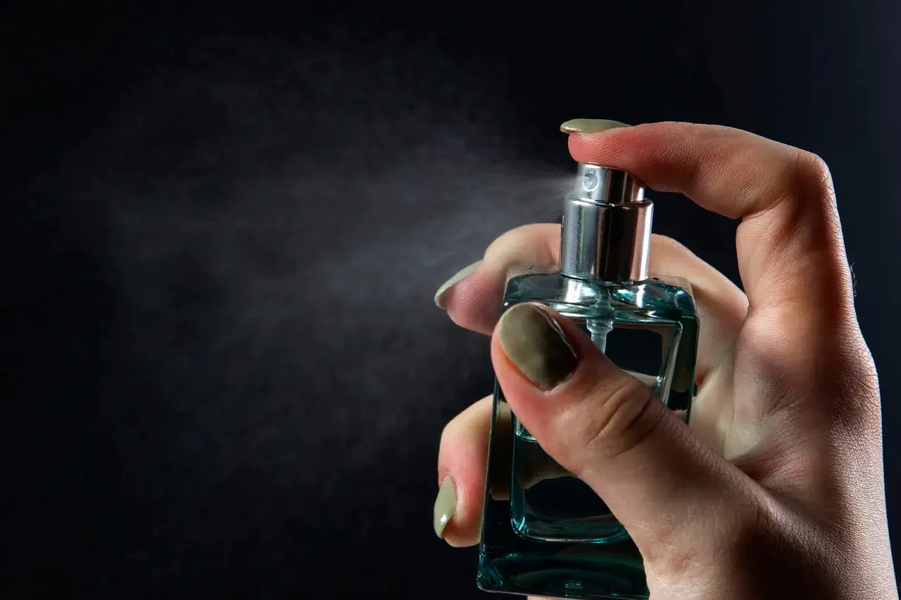 woda toaletowa vs tester perfum por&oacute;wnanie
